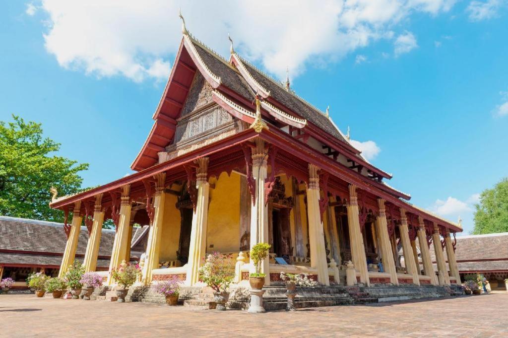 Souvanna 2 Hotel Vientiane Bagian luar foto