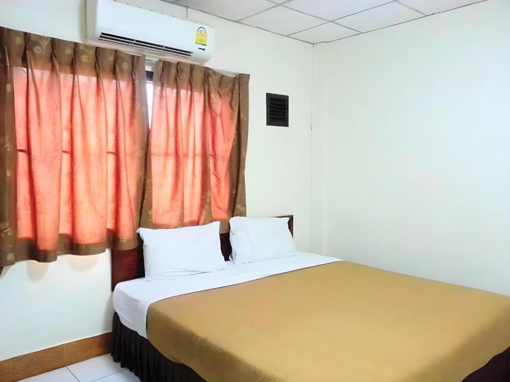 Souvanna 2 Hotel Vientiane Bagian luar foto