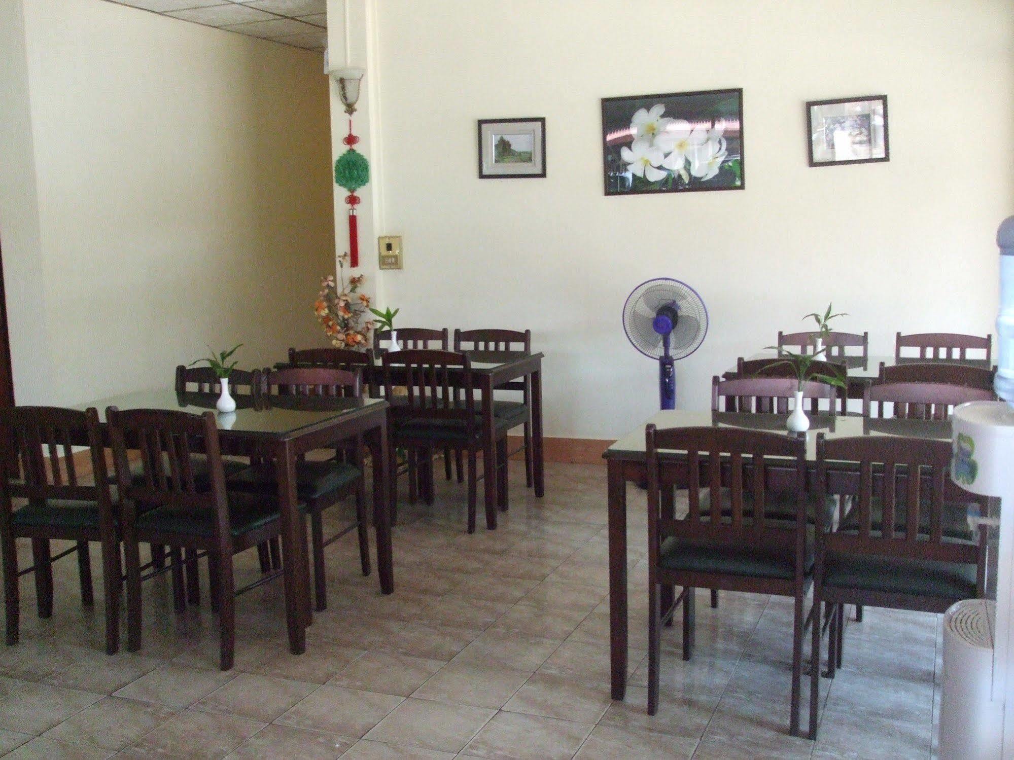 Souvanna 2 Hotel Vientiane Bagian luar foto